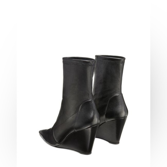 Stuart Wedge 85 Sock Bootie (Women)
Stuart Weitzman - Picture 4 of 14